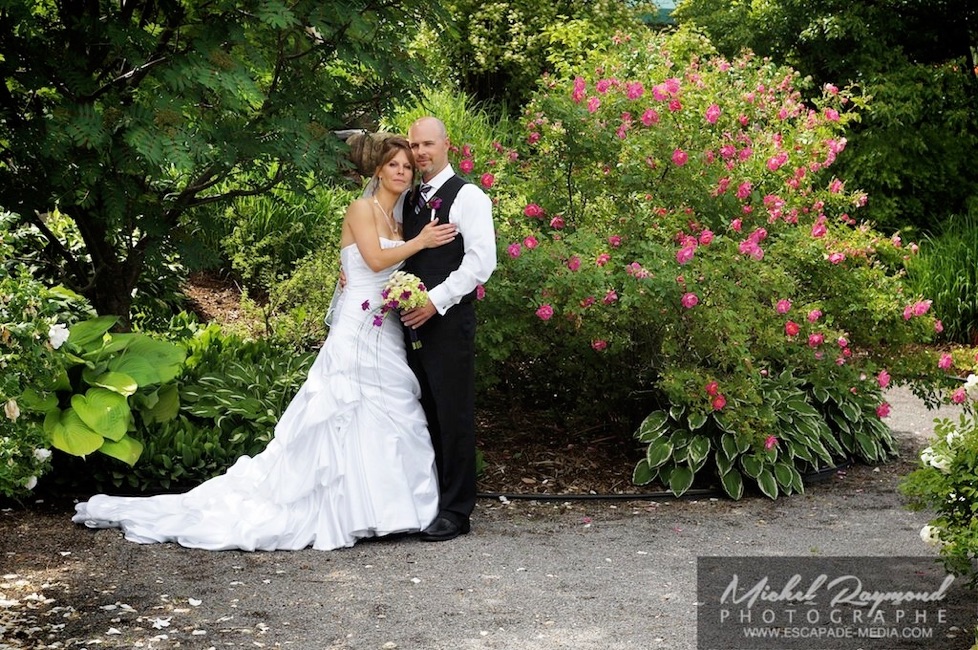 photo de mariage dans le jardin