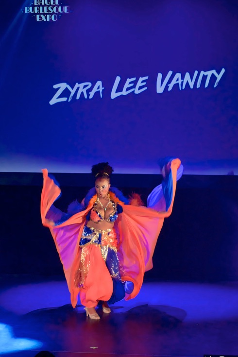 Zyra-Lee-Vanity-Bagel-Burlesque-expo-2023