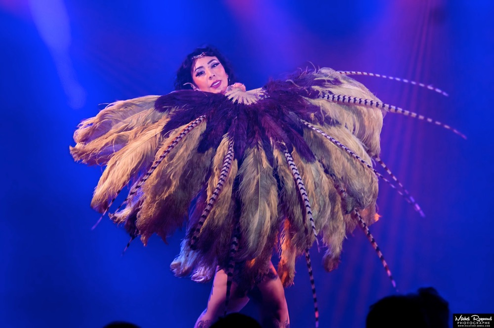 Burlesque-bea-lissima