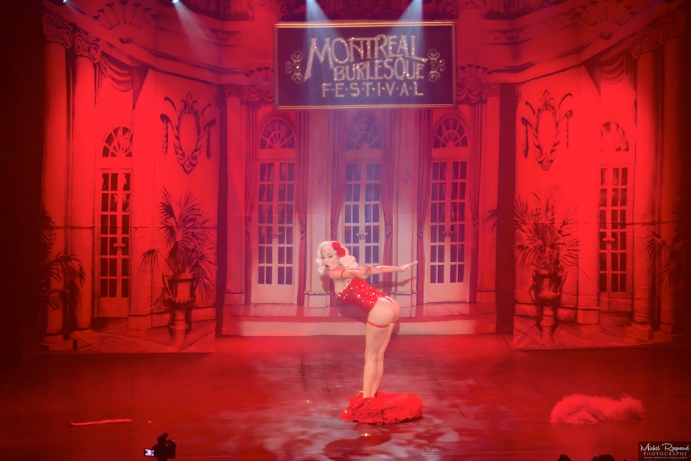Elle-diamond-festival-burlesque-montreal