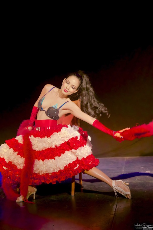 Fairy-fifi-en-spectacle-burlesque-a-ottawa