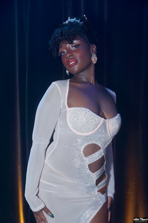 burlesque-Gata-Habbie-4