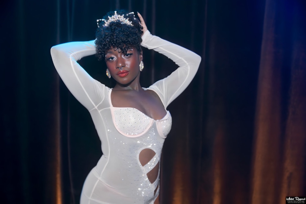 burlesque-Gata-Habbie-2