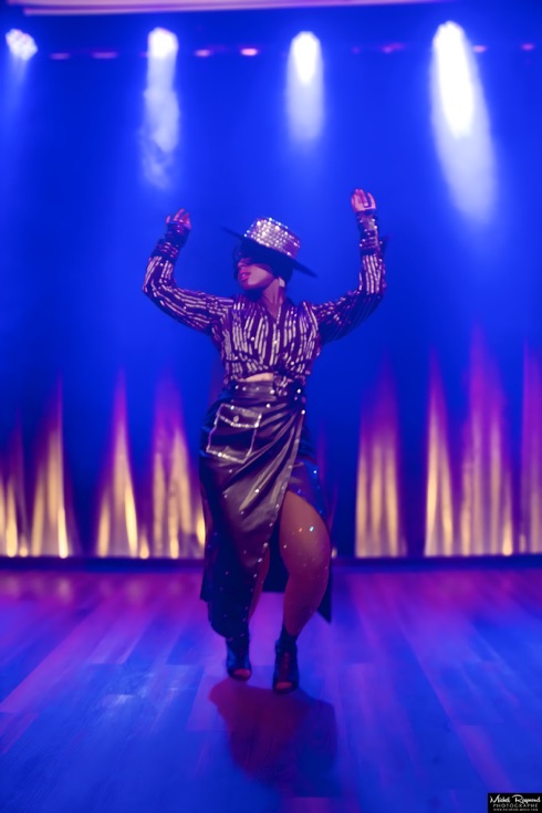 burlesque-Gata-Habbie-2