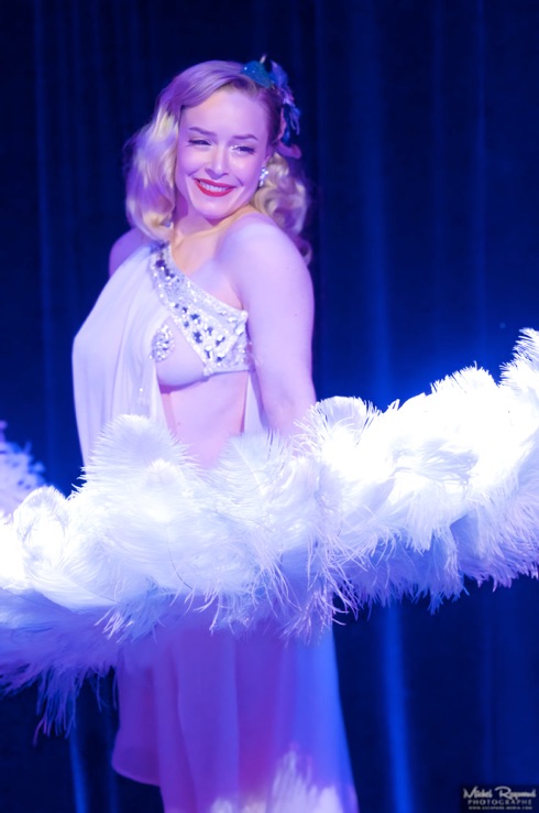 Burlesque-viollette-coquette-7