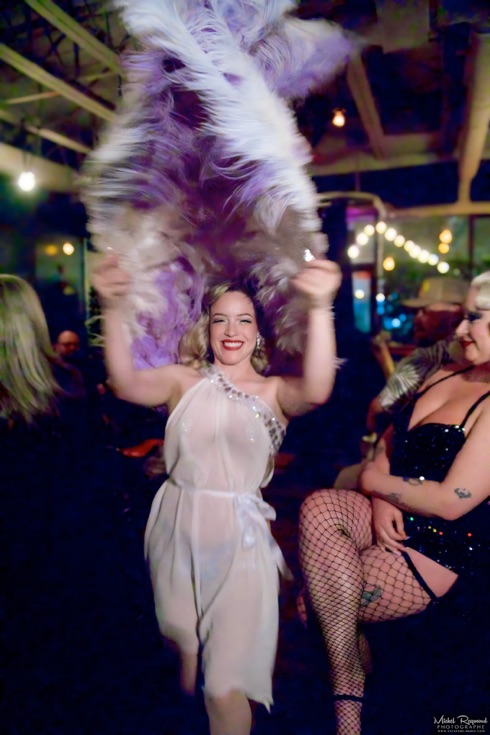 Burlesque-viollette-coquette-3