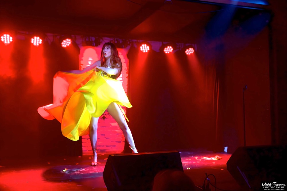 Burlesque-Randy-Rouge-bar-minotaure