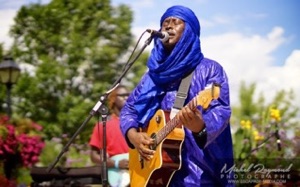 Chanteuse-gaya-place-des-arts
