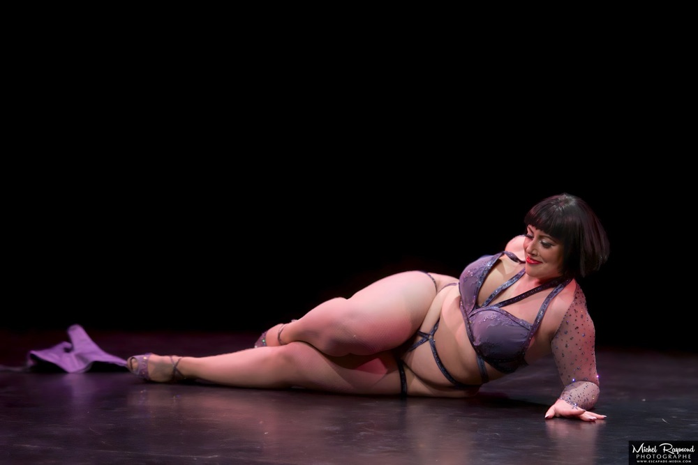 burlesque-kitty-kin-evil