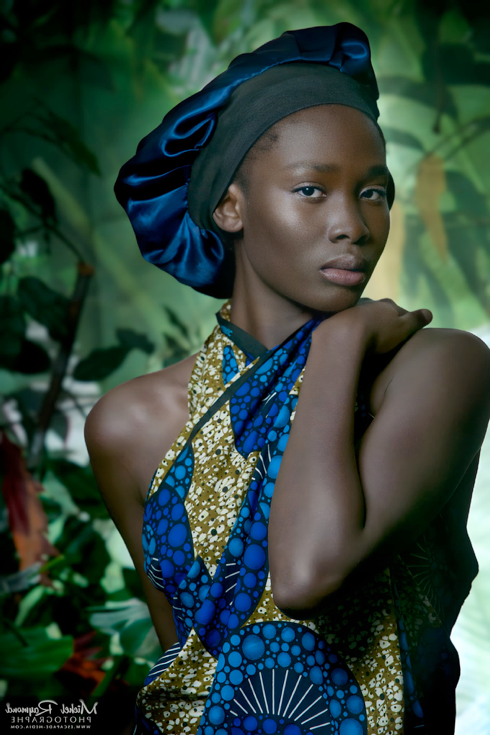 Modèle-Grace-Kaboré-studio-tropical-du photographe-Michel-Raymond