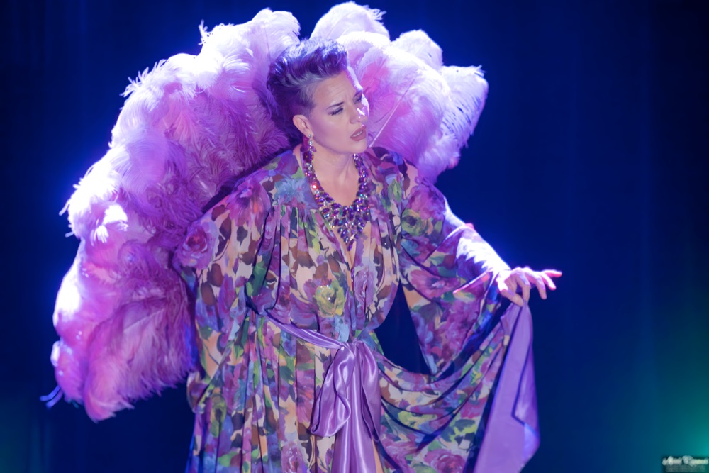 Burlesque-michelle-l-amour-ibc-2025