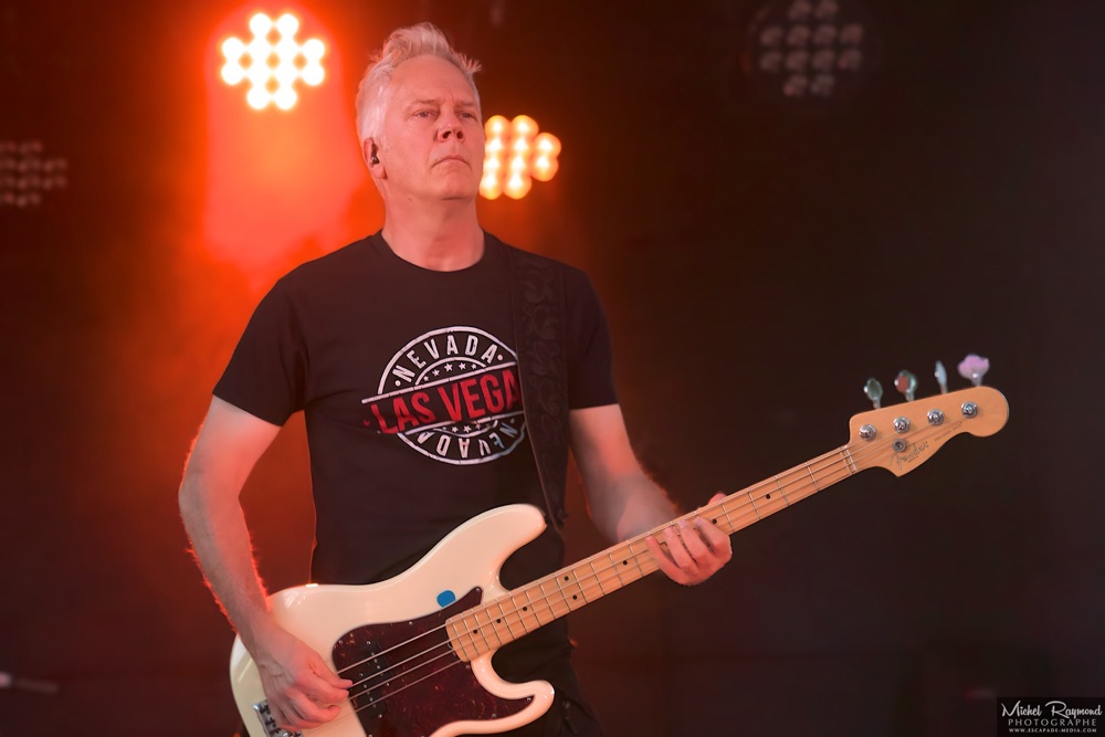 loveu2-adam-clayton-pesonnalise