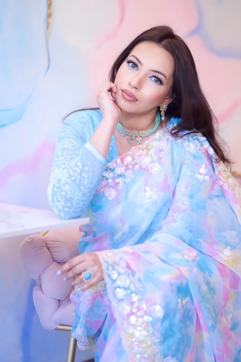 navala-avec-un-robe-aminaika