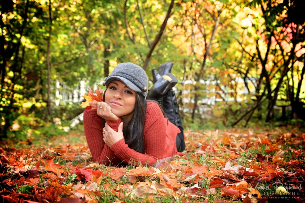 femme-au-sol-feuilles-automne