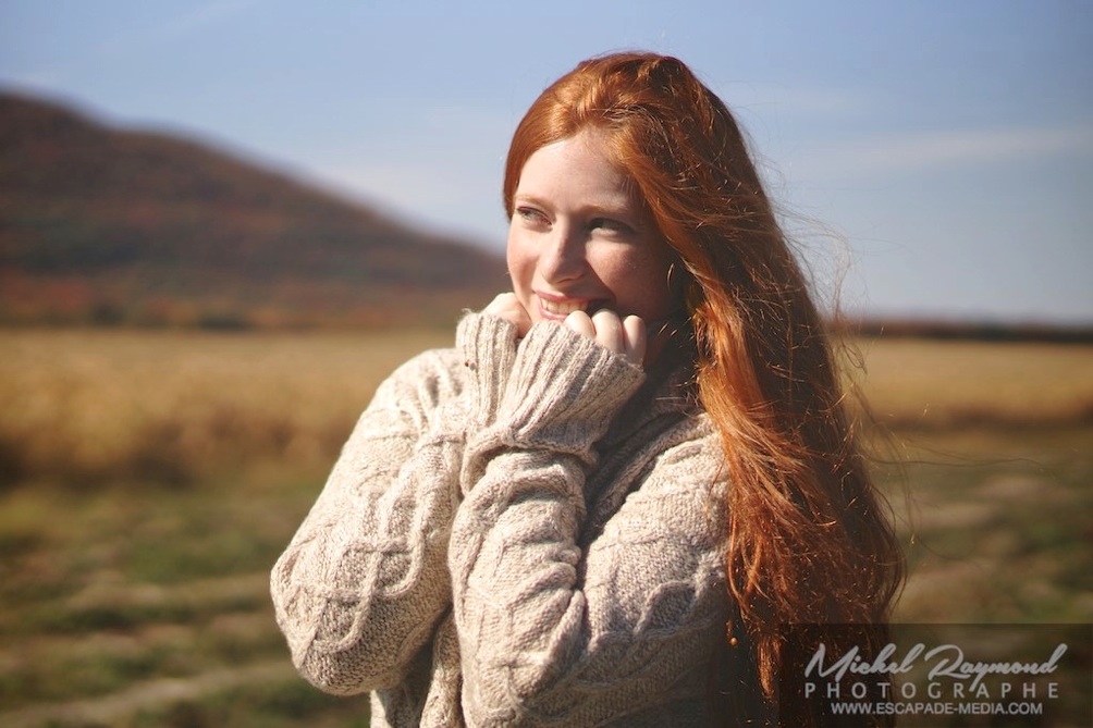 jolie rousse en automne