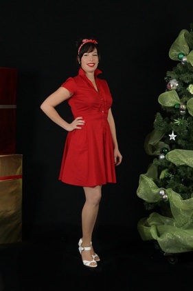 shooting femme en robe rouge party noel