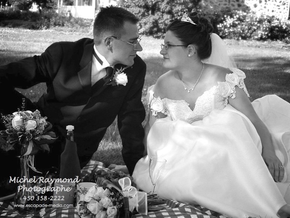 photo de mariage en noir et blanc