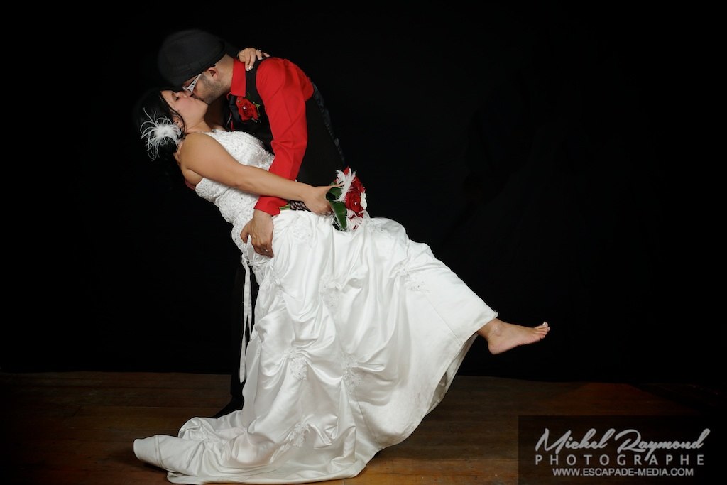les mariés s'embrasse à la Champenoise