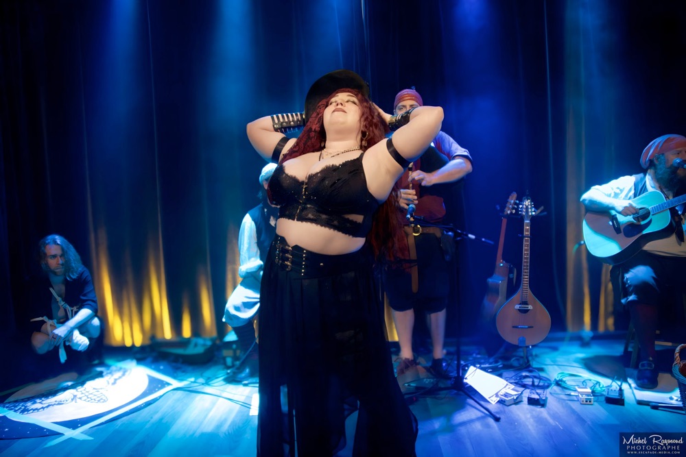 Burlesque-crimson-duchess