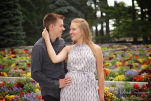 jeune-couple-avant-mariage-jardin-botanique